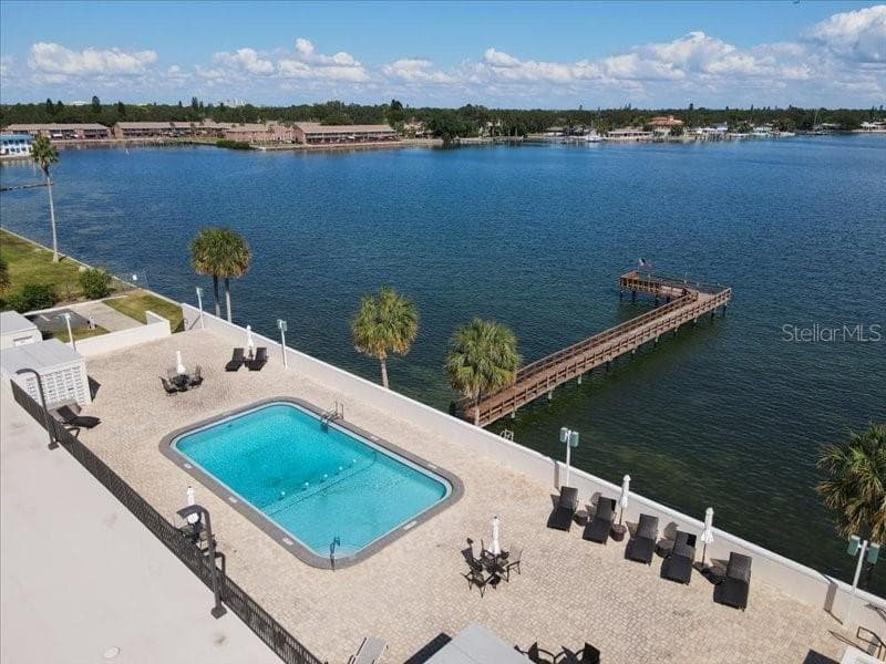 7100 SUNSHINE SKYWAY LANE — photo 47 of 60