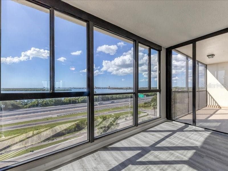 7100 SUNSHINE SKYWAY LANE — photo 28 of 60