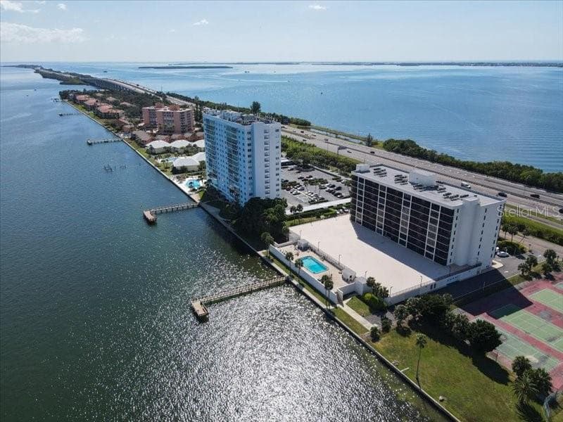 7100 SUNSHINE SKYWAY LANE — photo 56 of 60