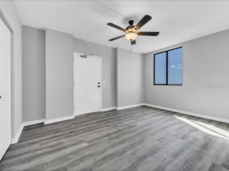 7100 SUNSHINE SKYWAY LANE — photo 39 of 60