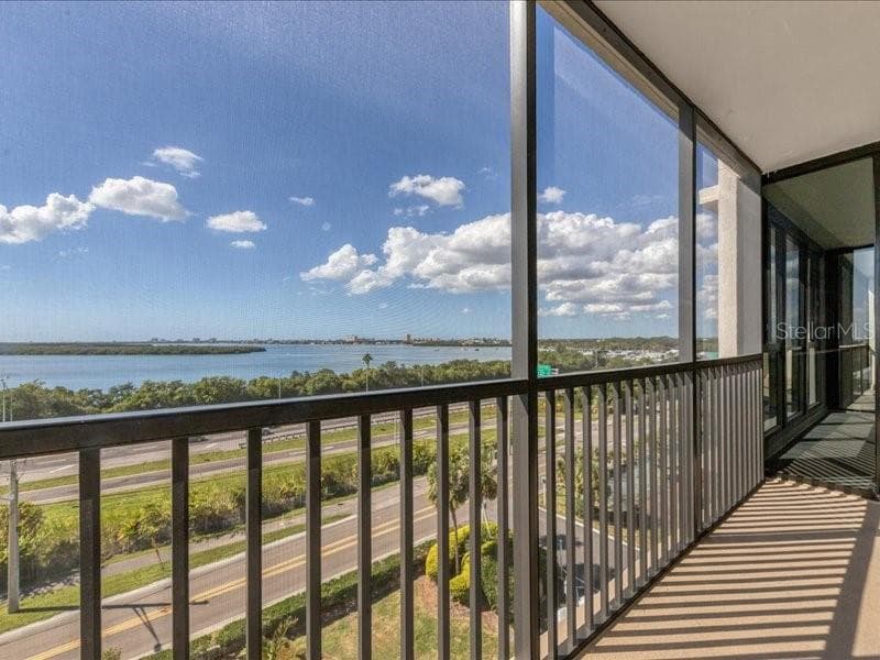 7100 SUNSHINE SKYWAY LANE — photo 26 of 60
