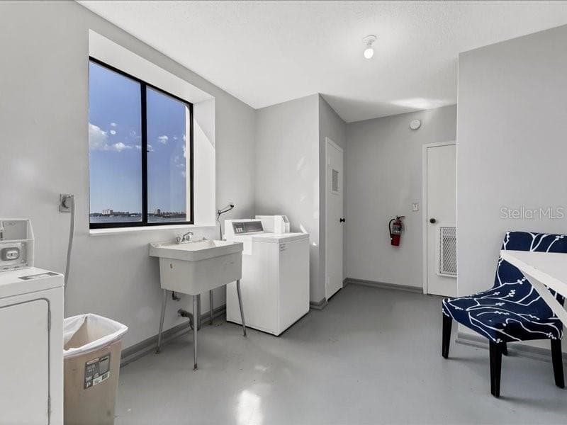 7100 SUNSHINE SKYWAY LANE — photo 41 of 60