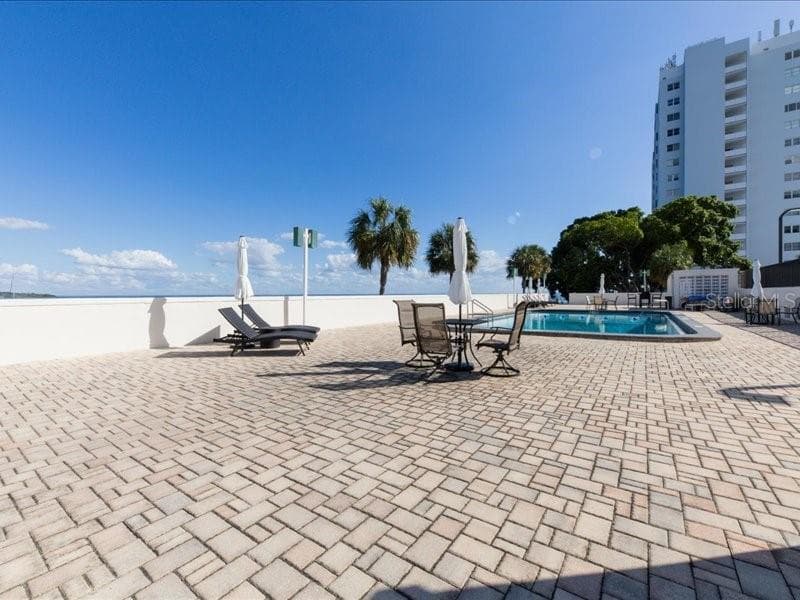 7100 SUNSHINE SKYWAY LANE — photo 48 of 60