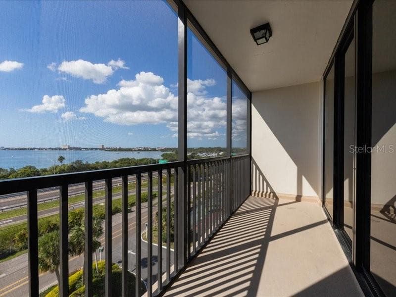 7100 SUNSHINE SKYWAY LANE — photo 30 of 60