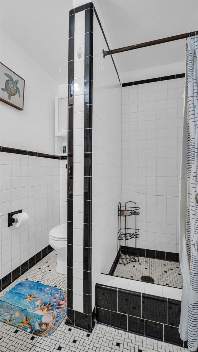 483 SHORE DRIVE — photo 7 of 23