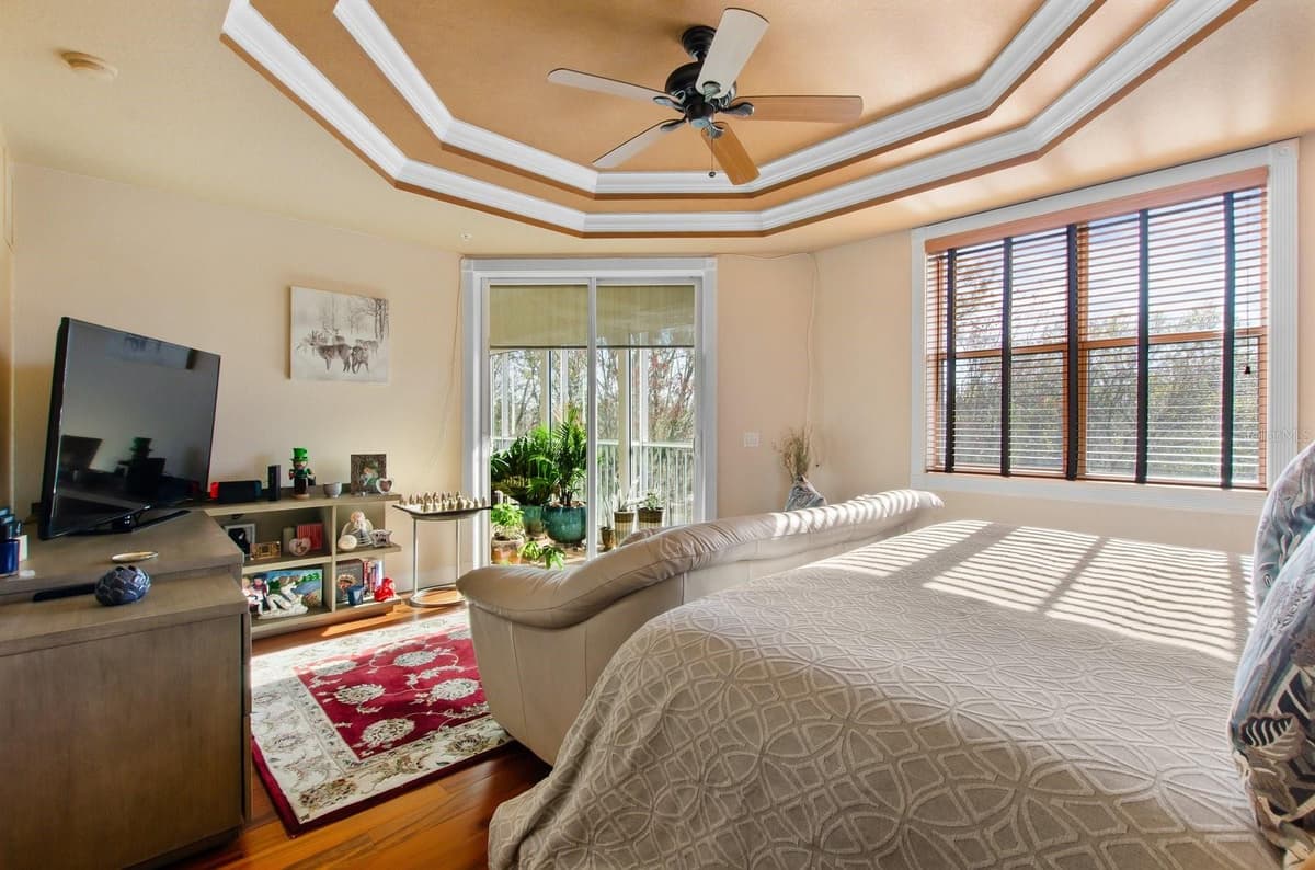 5209 MANORWOOD DRIVE — photo 19 of 53