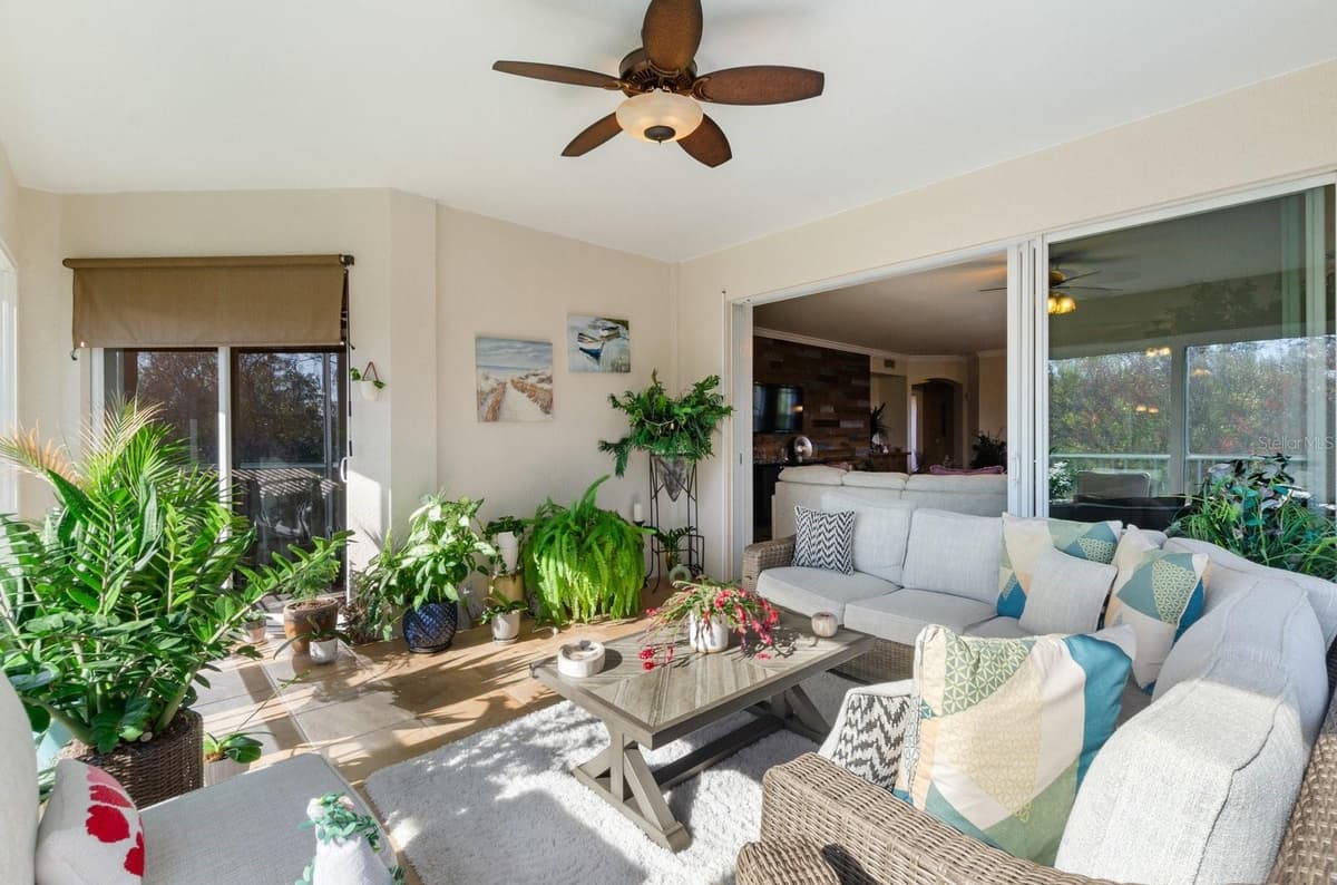 5209 MANORWOOD DRIVE — photo 31 of 53