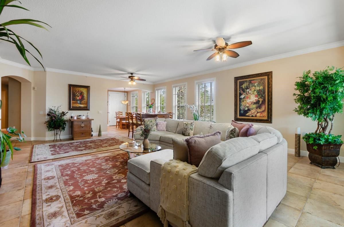 5209 MANORWOOD DRIVE — photo 6 of 53