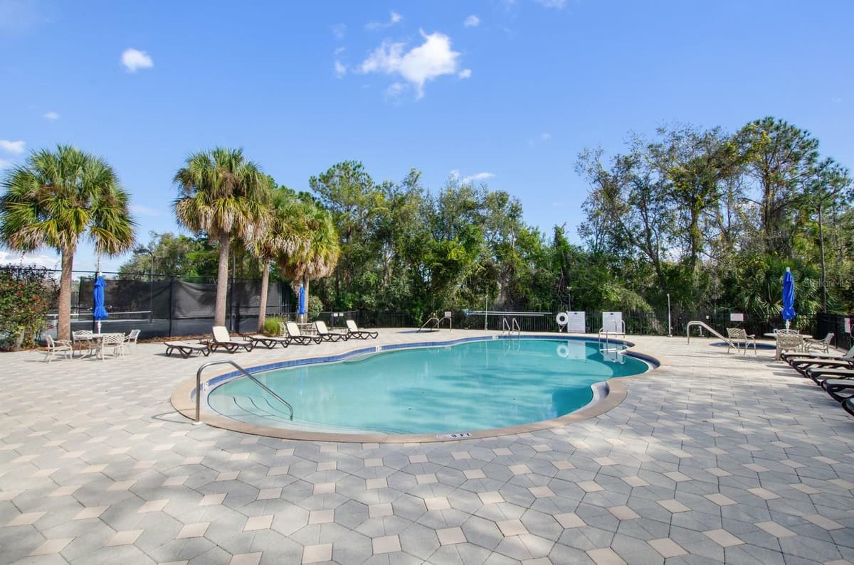 5209 MANORWOOD DRIVE — photo 42 of 53