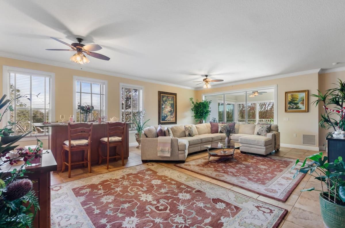 5209 MANORWOOD DRIVE — photo 5 of 53