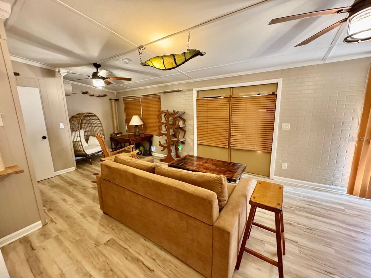 45202 NFS RD 572-B — photo 4 of 50