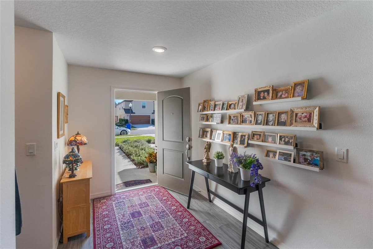 1592 WYNFORD CIRCLE — photo 6 of 52