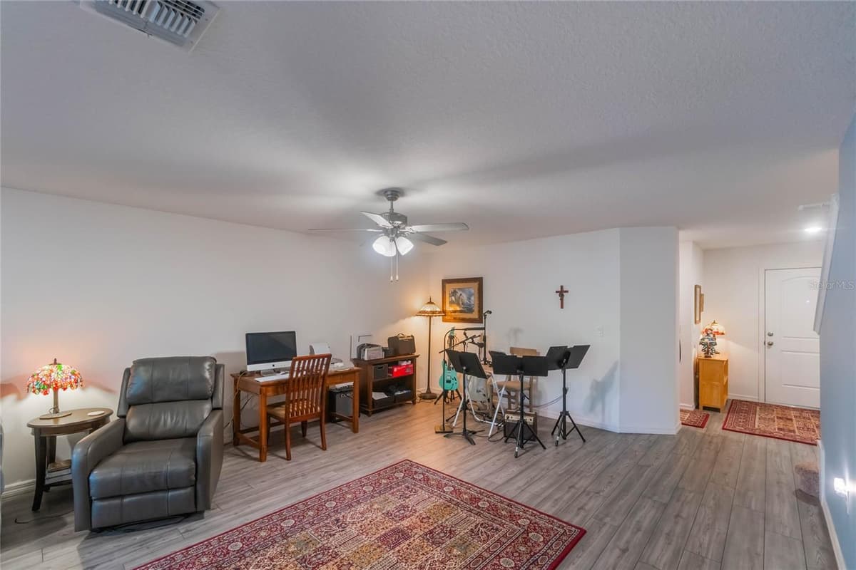 1592 WYNFORD CIRCLE — photo 9 of 52