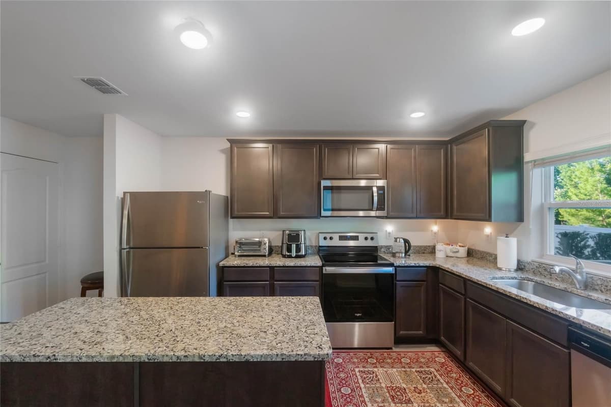 1592 WYNFORD CIRCLE — photo 11 of 52