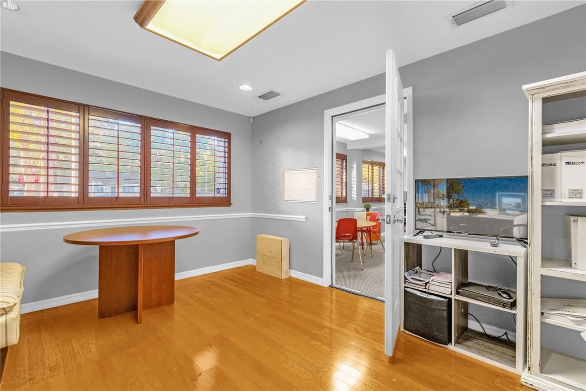 806 25TH STREET — photo 17 of 39