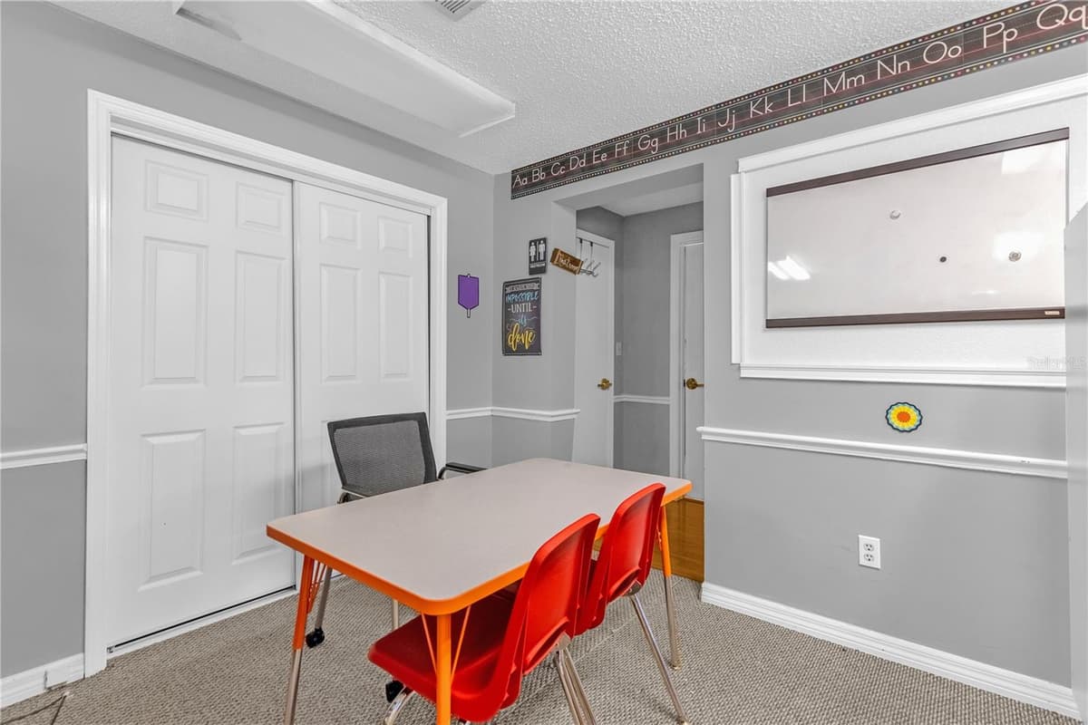 806 25TH STREET — photo 14 of 39