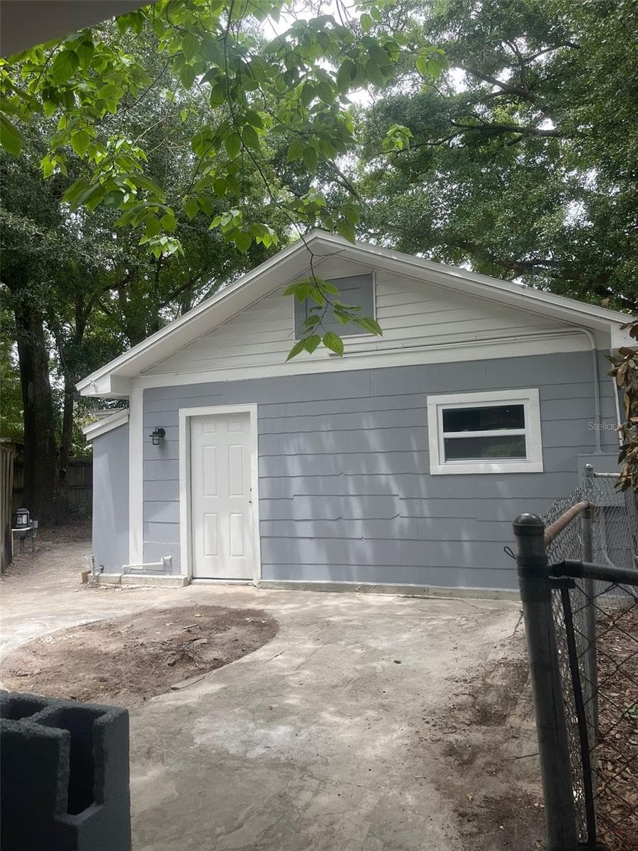 5413 VANDERLIN STREET — photo 2 of 24
