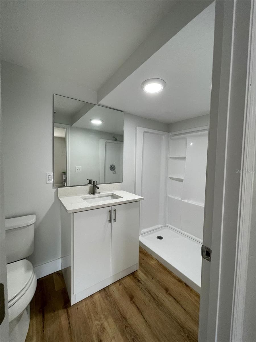 5413 VANDERLIN STREET — photo 9 of 24
