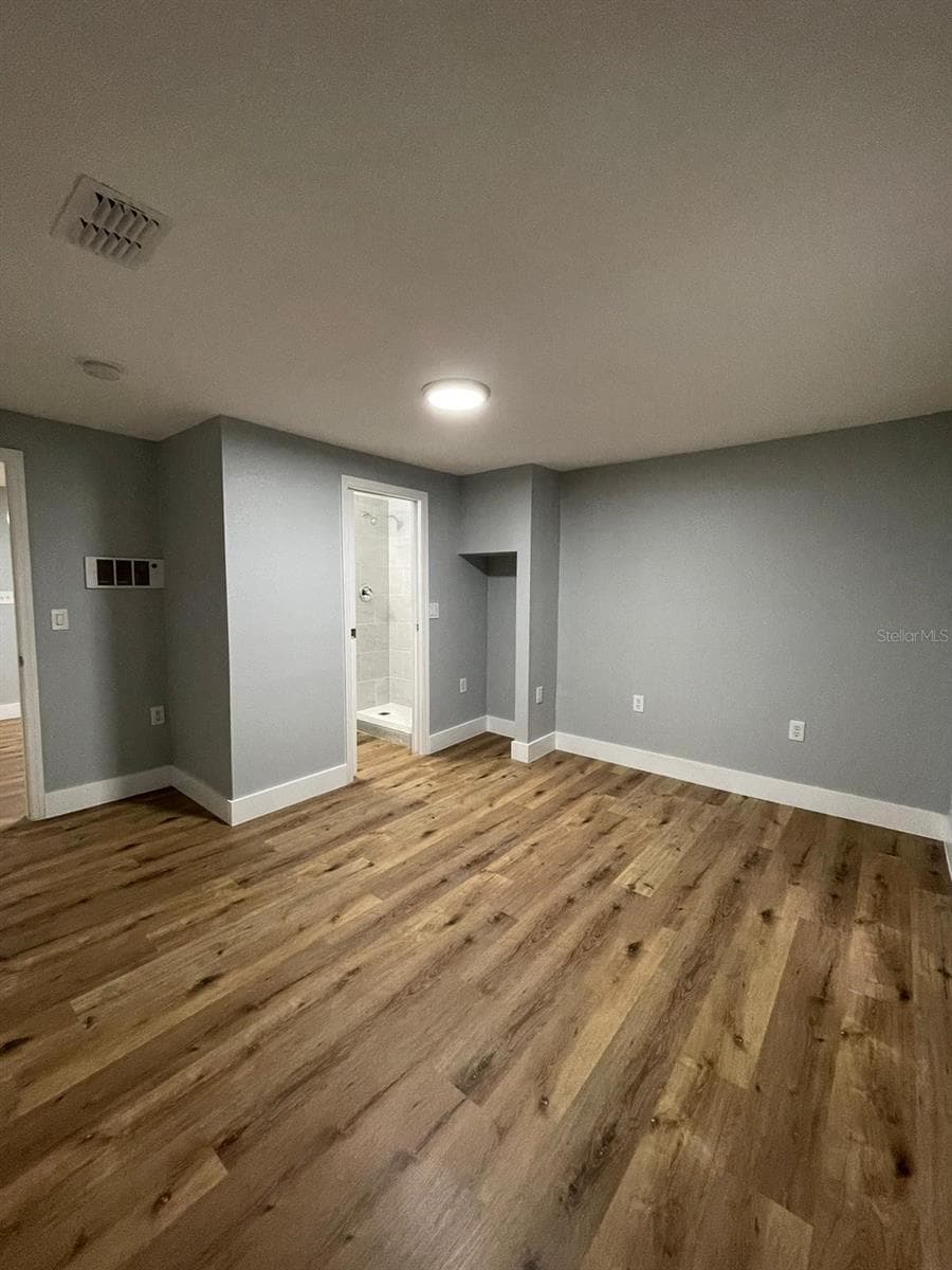 5413 VANDERLIN STREET — photo 10 of 24