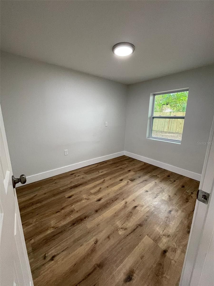 5413 VANDERLIN STREET — photo 5 of 24