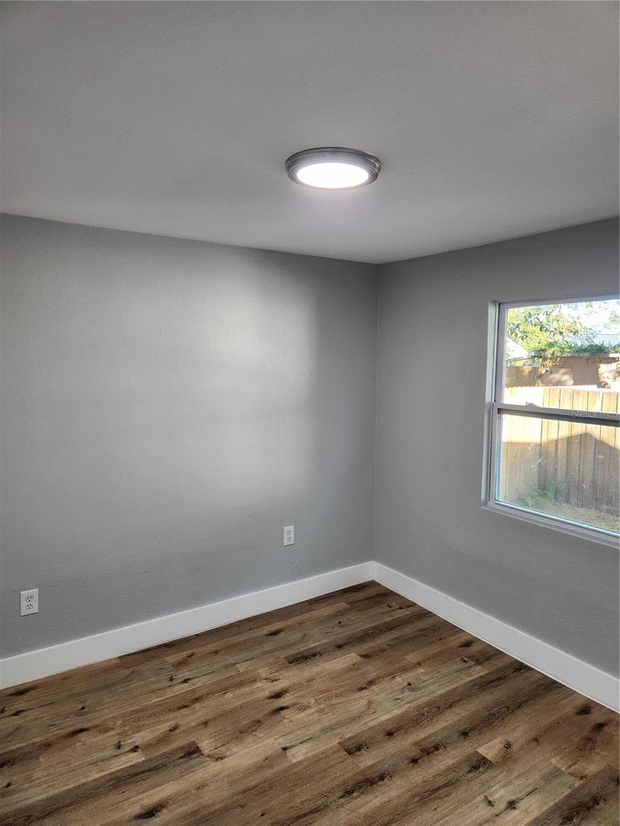 5413 VANDERLIN STREET — photo 13 of 24