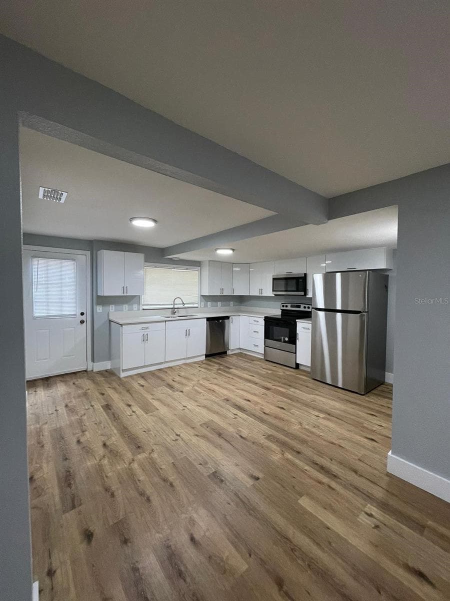 5413 VANDERLIN STREET — photo 6 of 24