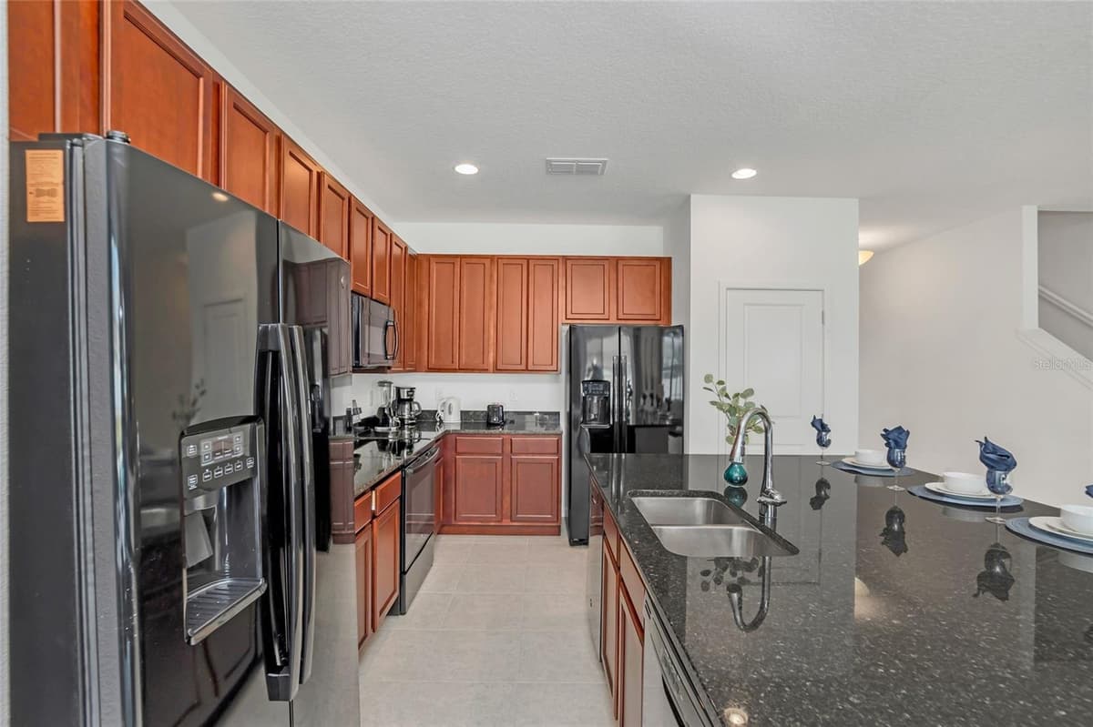 4481 MONADO DRIVE — photo 4 of 27
