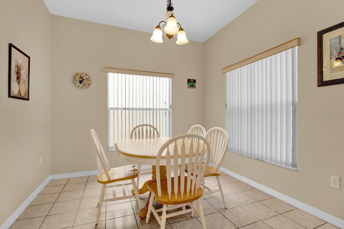 4603 CUMBRIAN LAKES DRIVE — photo 7 of 44