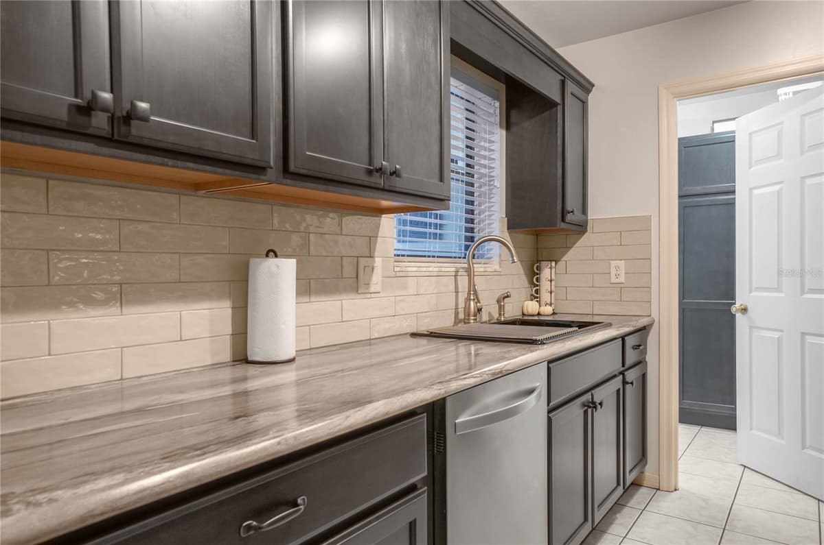 240 GLASSBORO COURT — photo 10 of 48