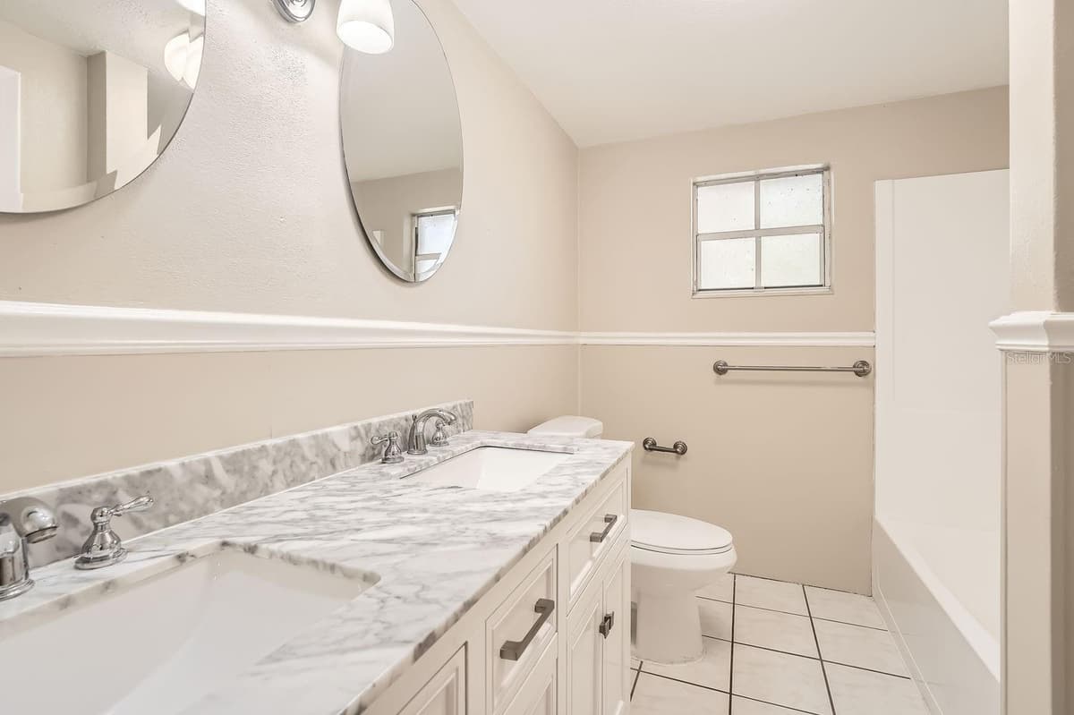 5023 THAMES DRIVE — photo 10 of 11