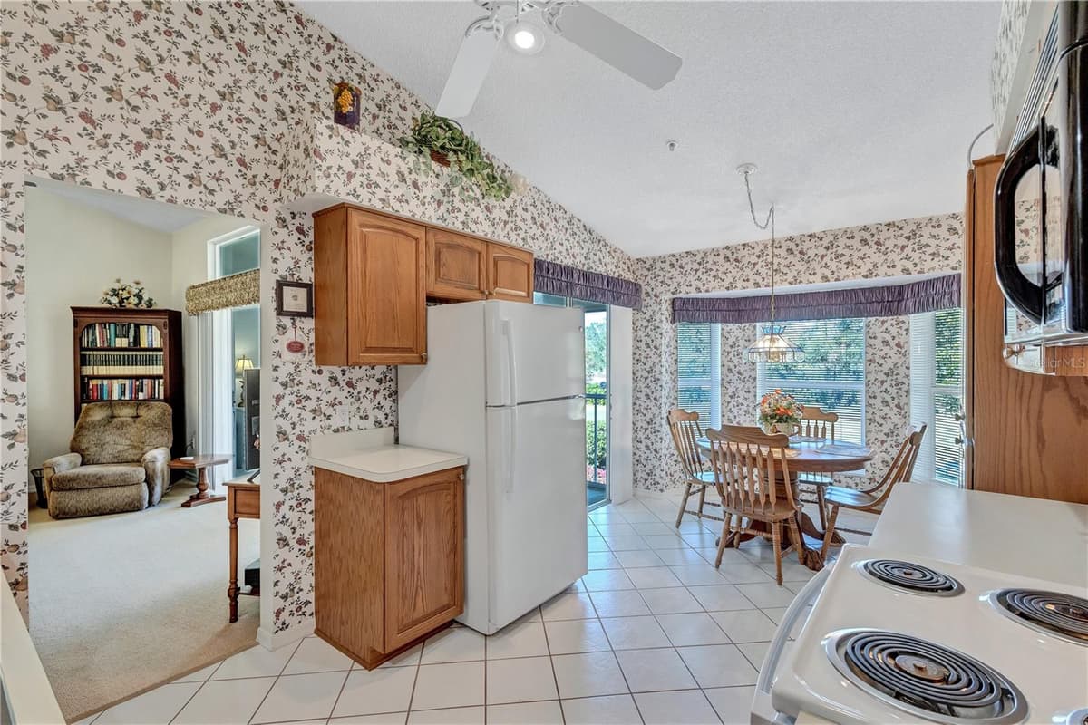 6713 STONE RIVER ROAD — photo 7 of 76