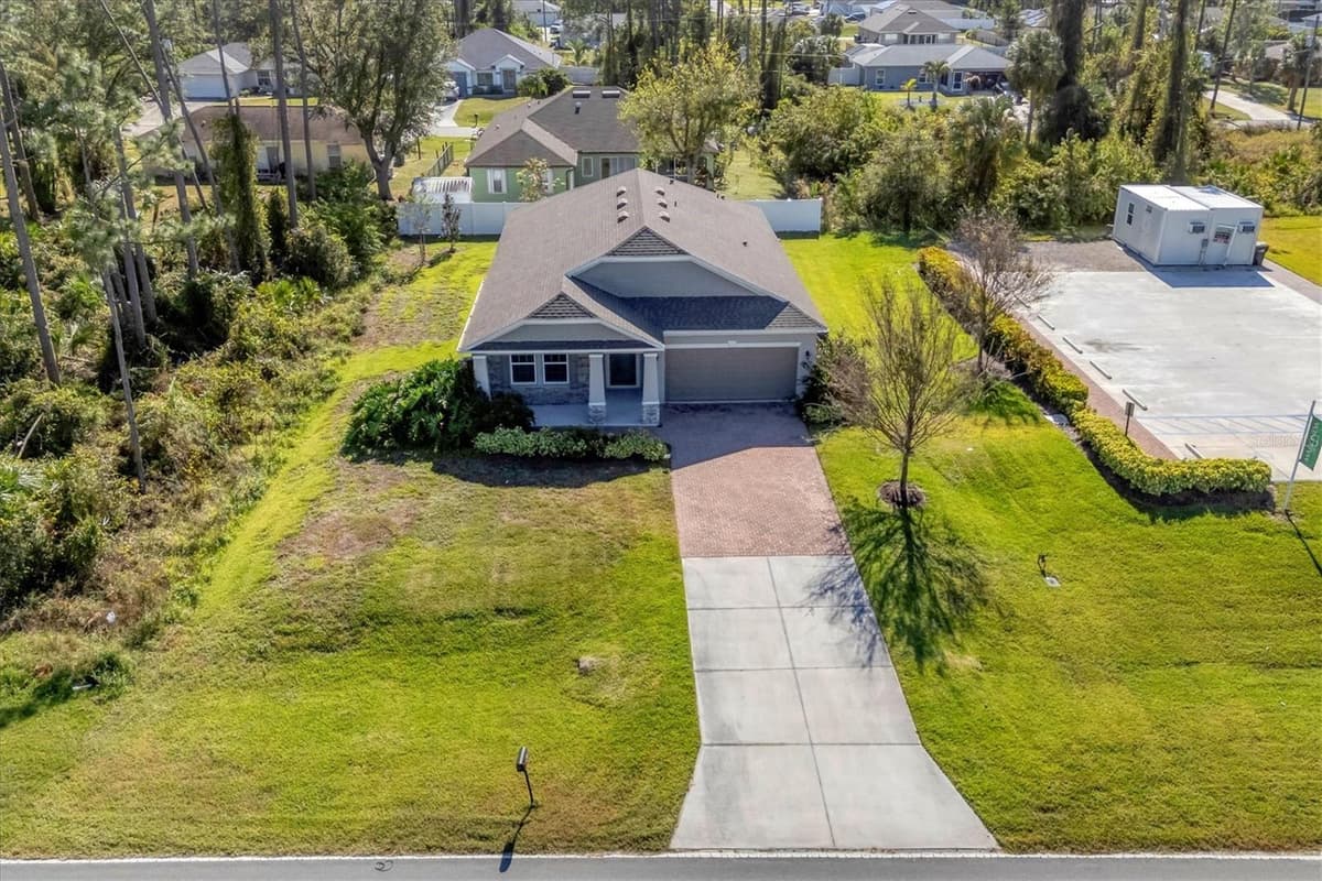 2179 W PRICE BLVD — photo 3 of 38