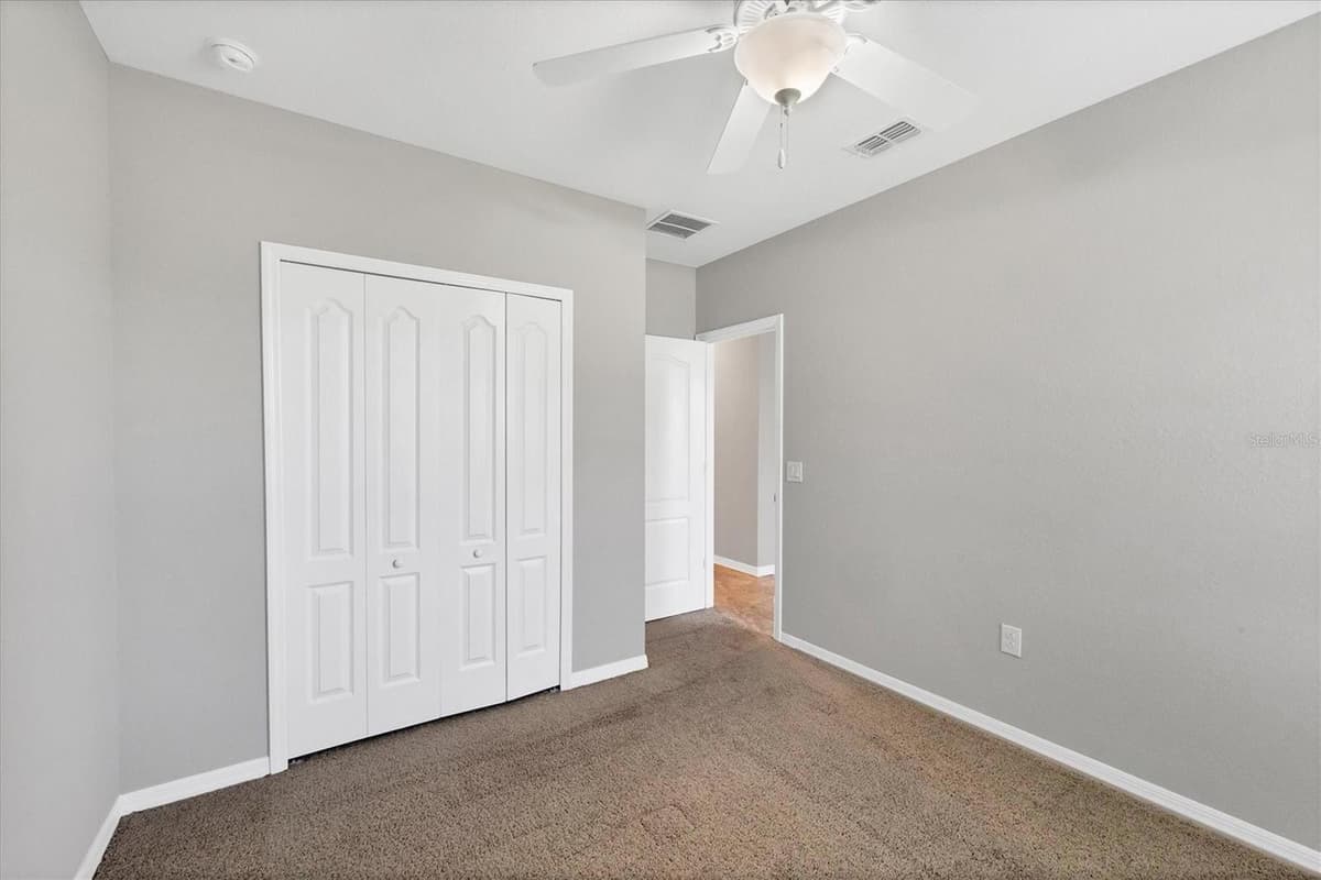 2179 W PRICE BLVD — photo 24 of 38
