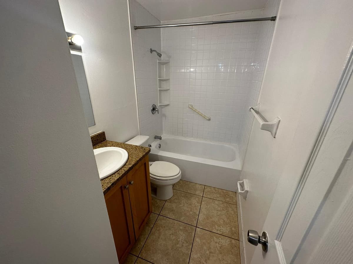 1830 MARAVILLA AVENUE — photo 7 of 65
