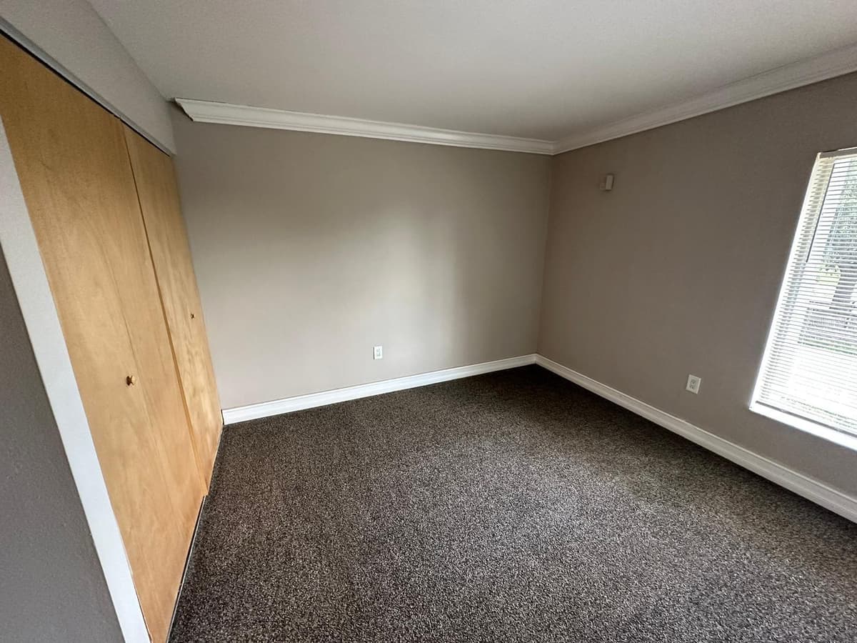1830 MARAVILLA AVENUE — photo 5 of 65