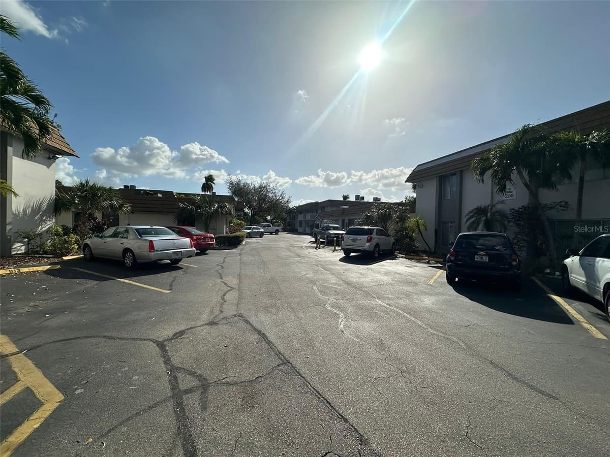 1830 MARAVILLA AVENUE — photo 42 of 65