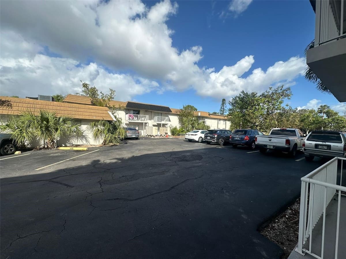 1830 MARAVILLA AVENUE — photo 47 of 65