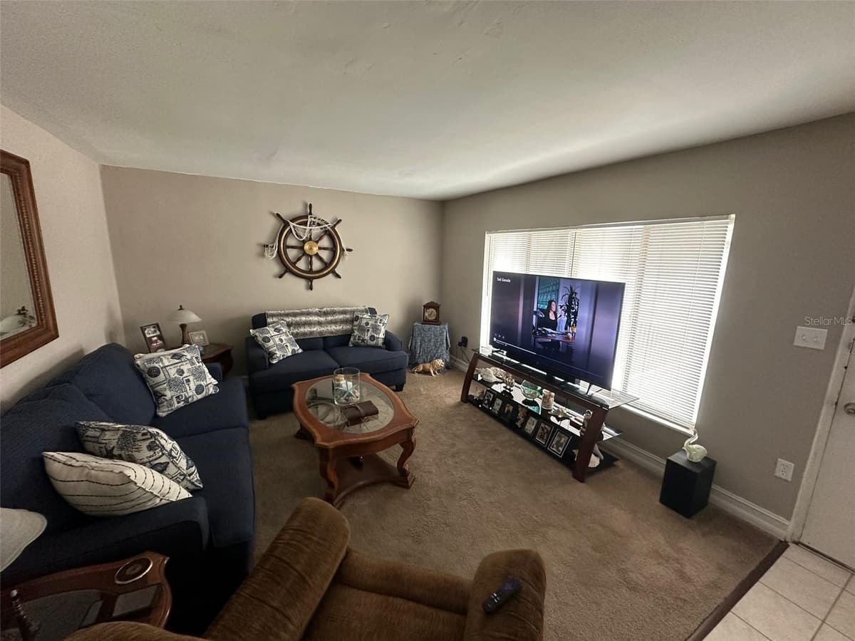 1830 MARAVILLA AVENUE — photo 4 of 35