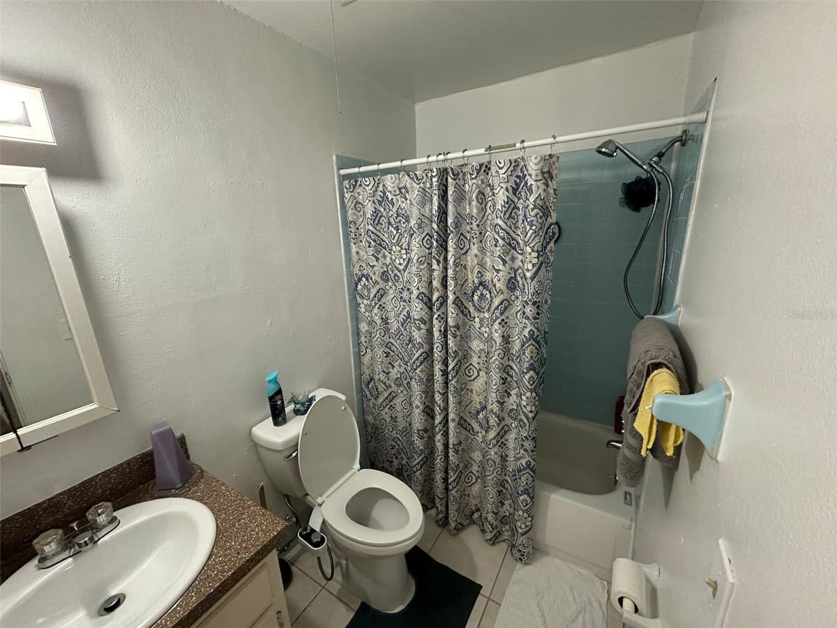 1830 MARAVILLA AVENUE — photo 13 of 35