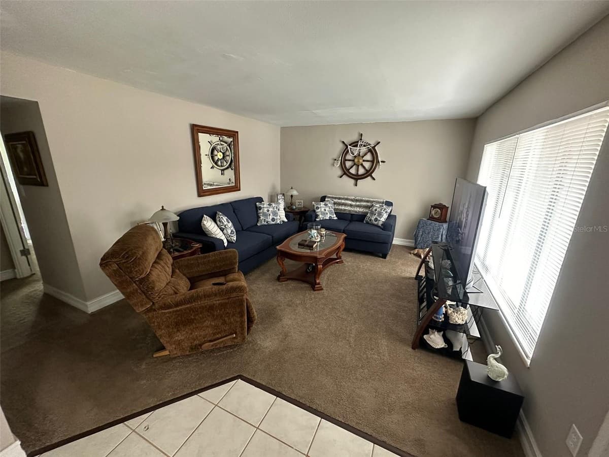 1830 MARAVILLA AVENUE — photo 3 of 35
