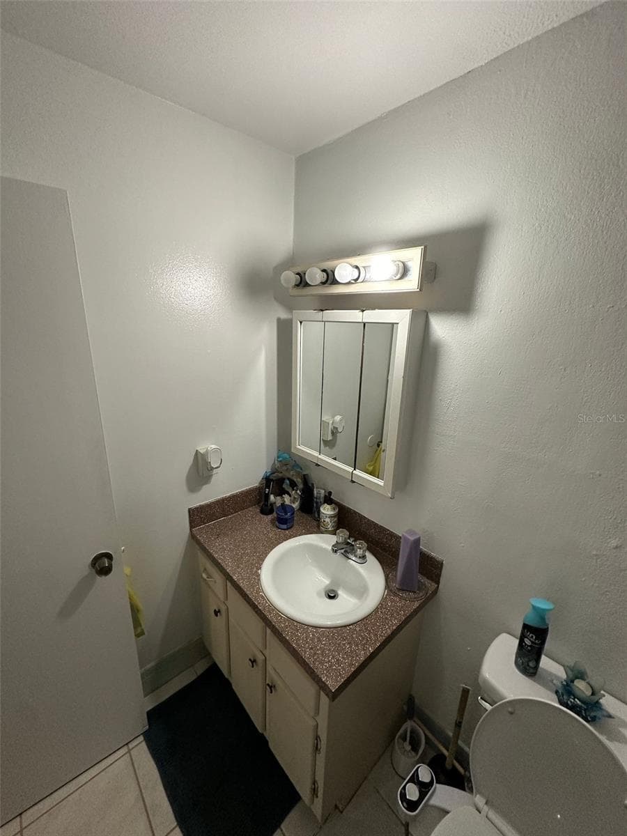 1830 MARAVILLA AVENUE — photo 12 of 35