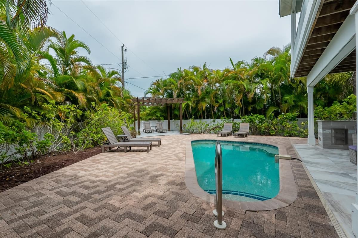 796 JACARANDA ROAD — photo 47 of 61