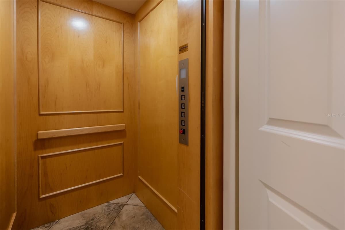 796 JACARANDA ROAD — photo 8 of 61