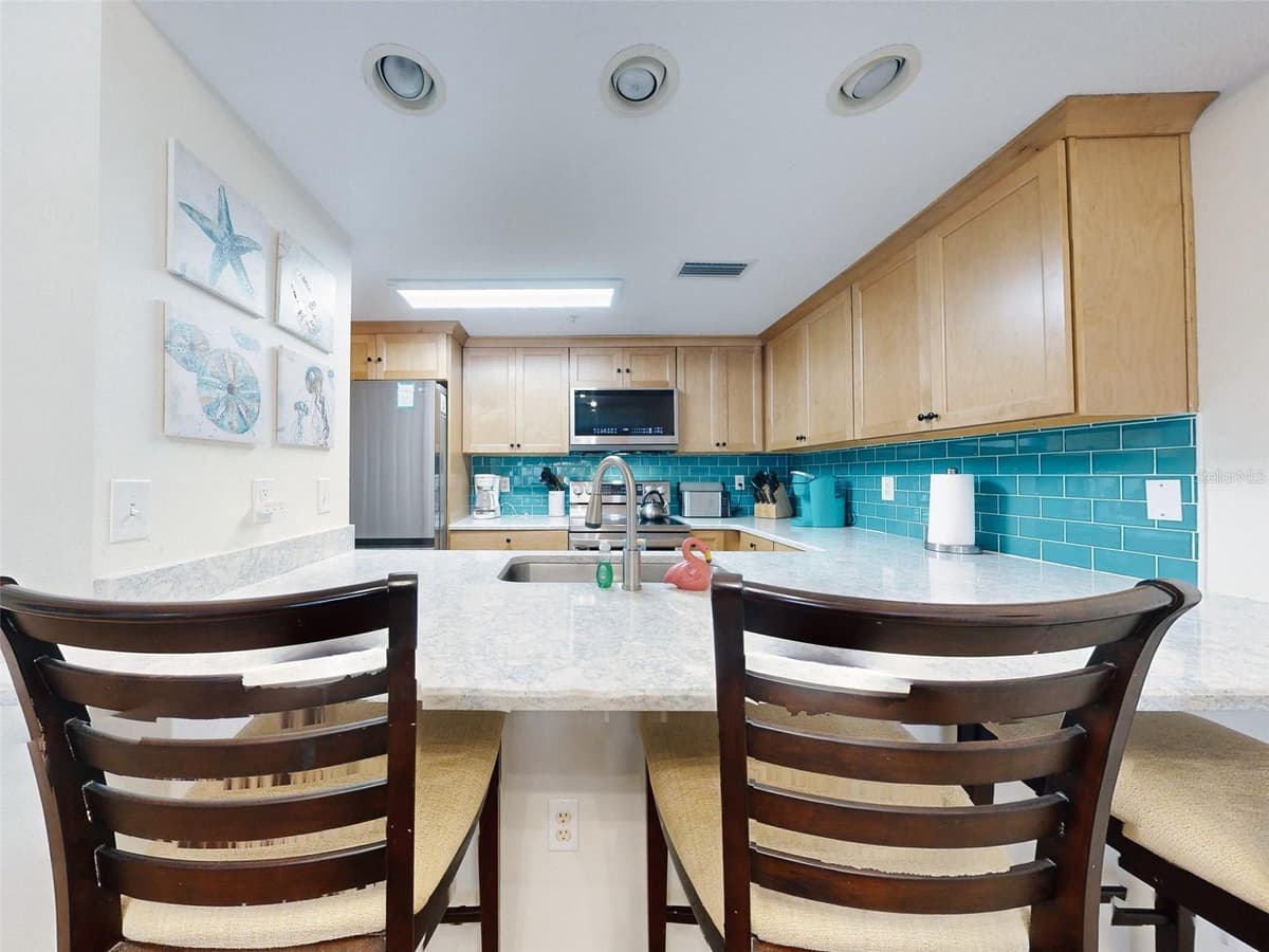 5300 ATLANTIC AVENUE — photo 12 of 35