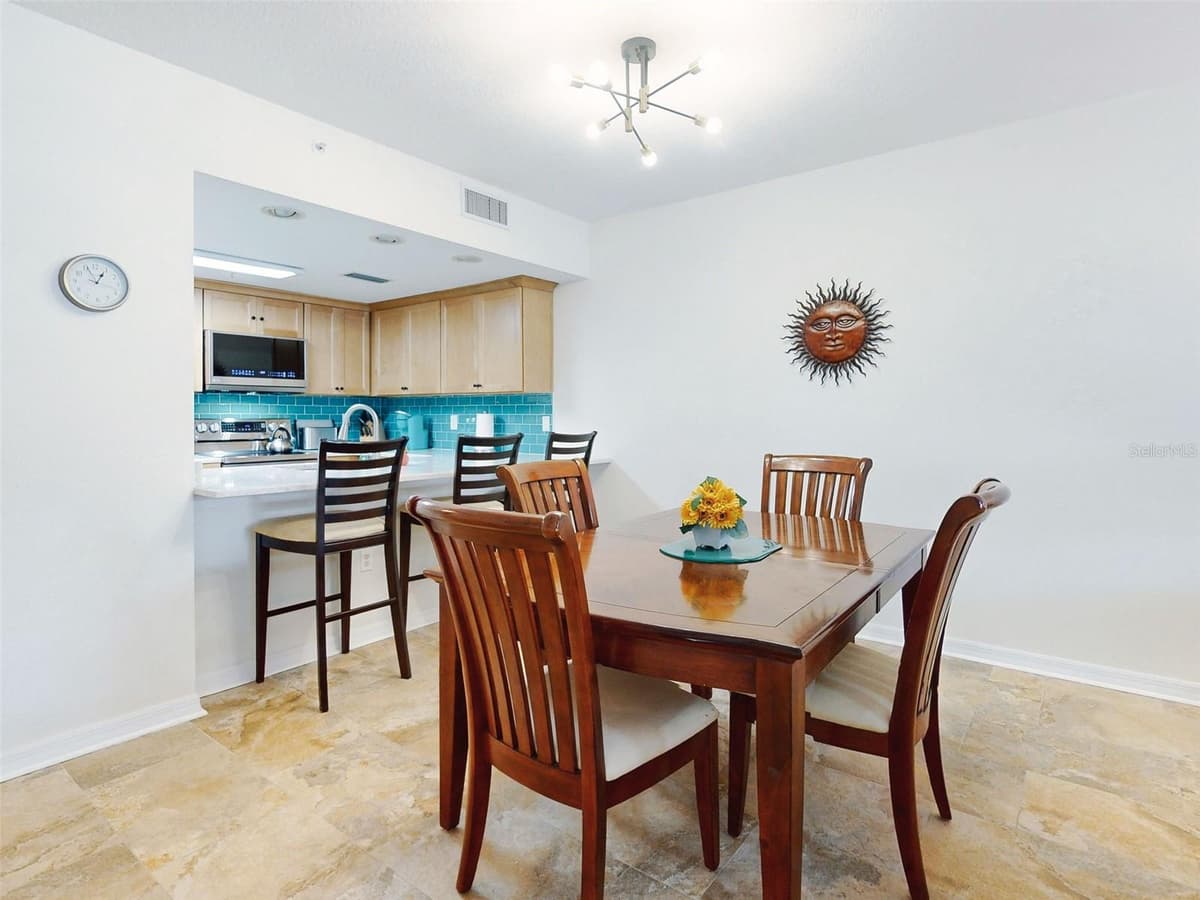 5300 ATLANTIC AVENUE — photo 15 of 35