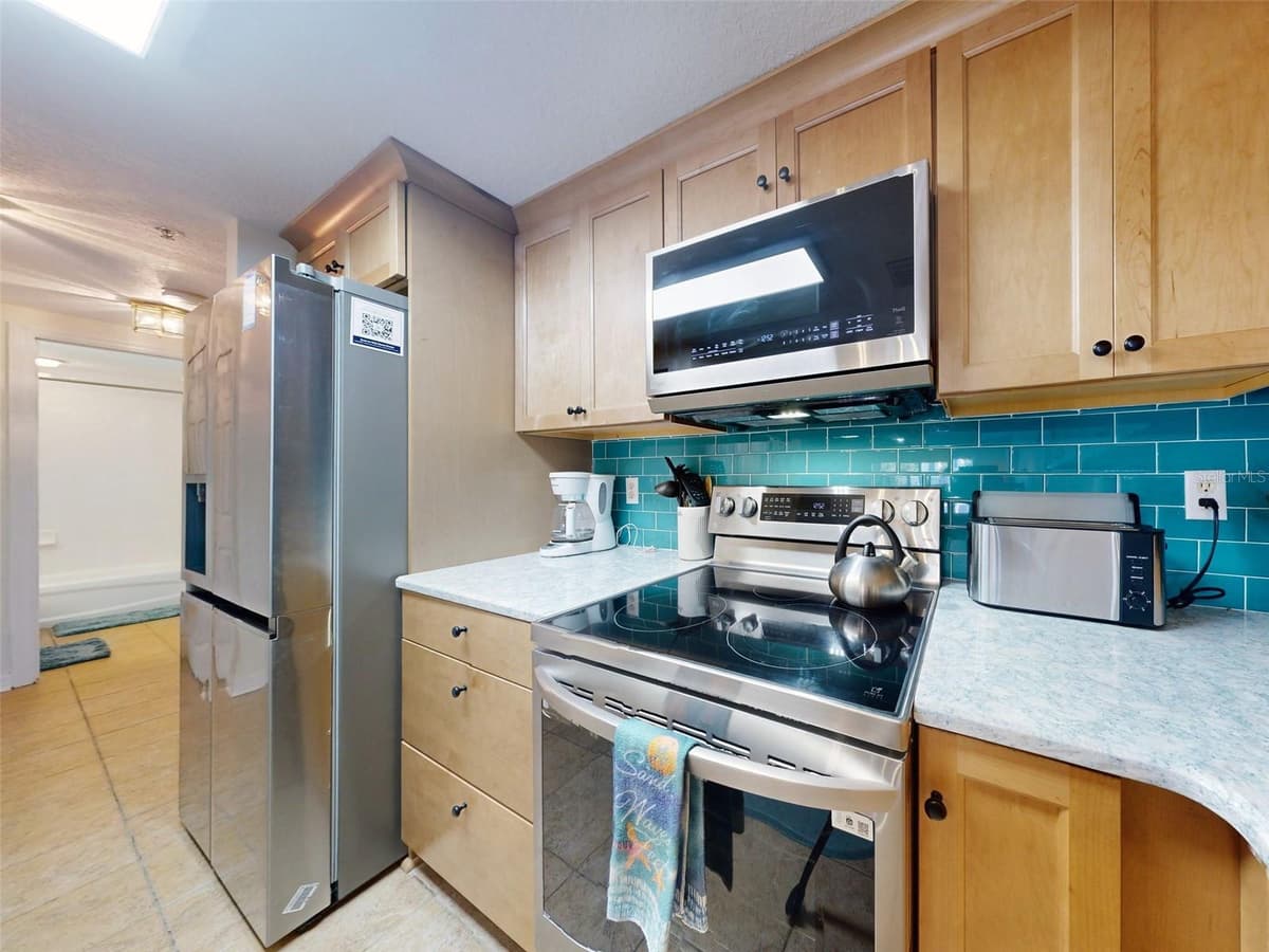 5300 ATLANTIC AVENUE — photo 10 of 35