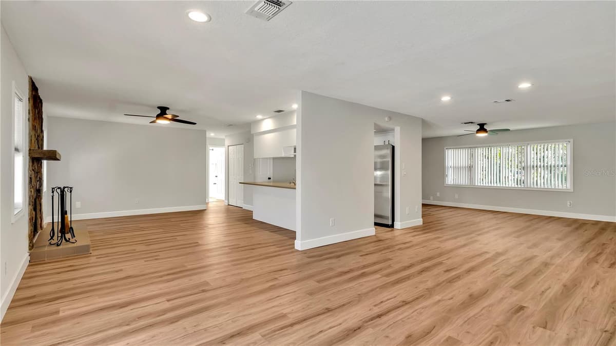 7801 17TH WAY — photo 8 of 56