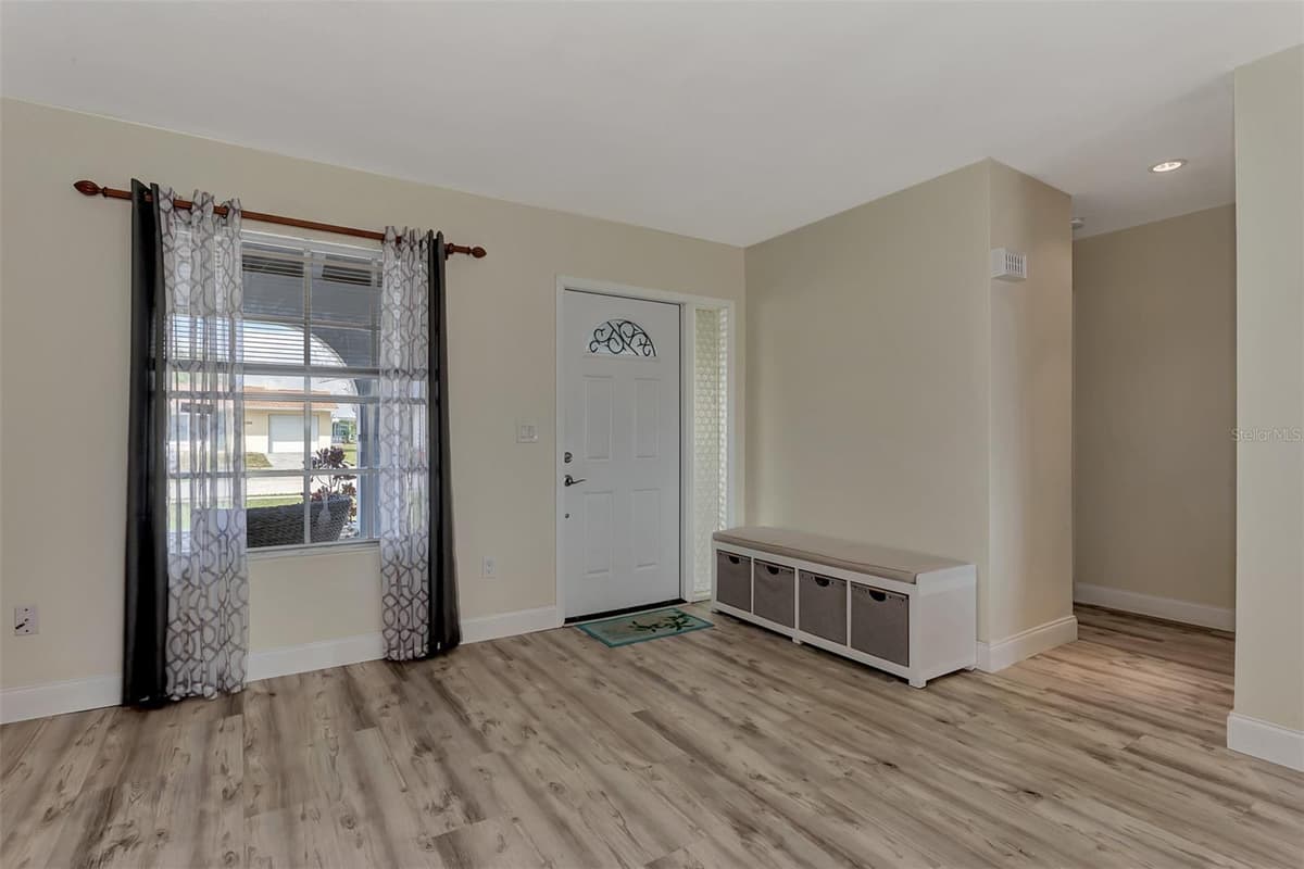 13479 NEWPORT AVENUE — photo 7 of 51