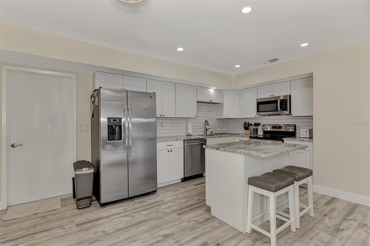 13479 NEWPORT AVENUE — photo 20 of 51