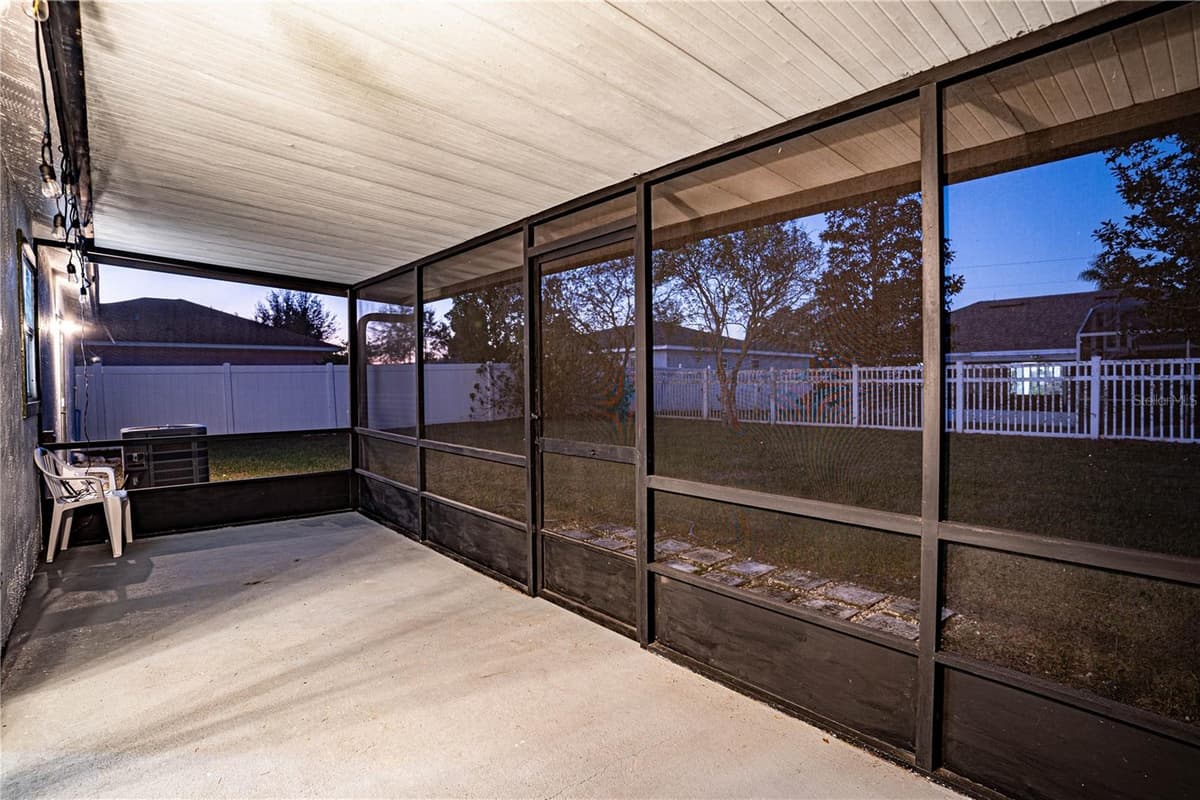 315 LAUDERDALE COURT — photo 24 of 53